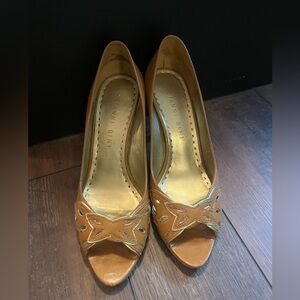 Gianni Bini Women's Brown Peep Toe Heels